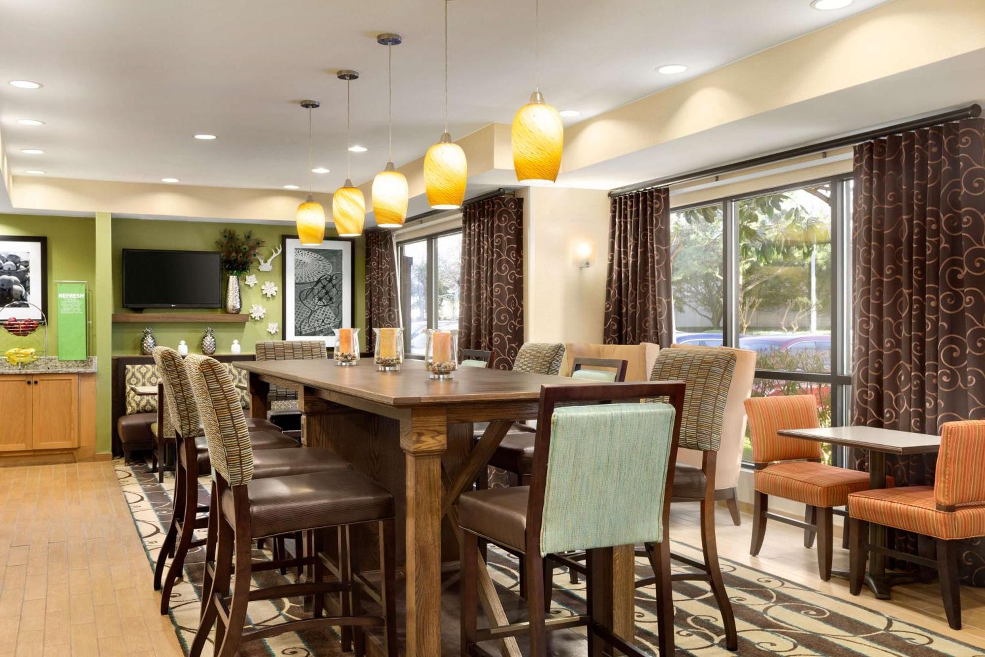 Hampton Inn Houston Willowbrook Mall Buitenkant foto